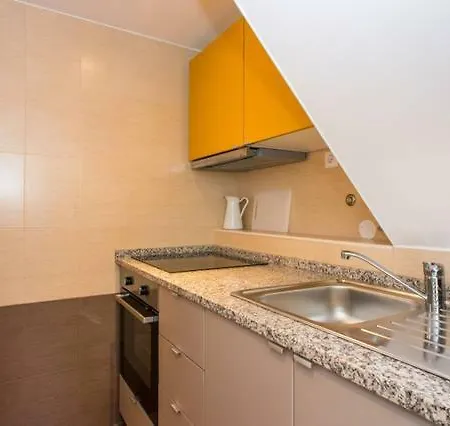 Renewed Flat In Typical Bairro Alto *