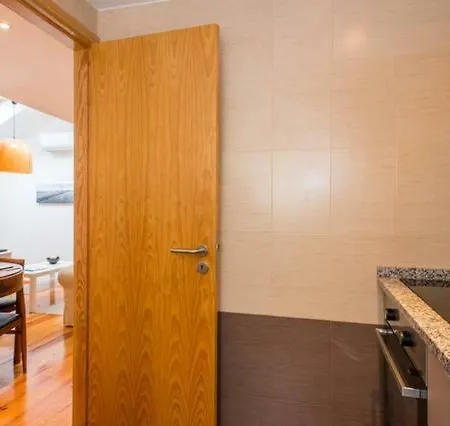 Renewed Flat In Typical Bairro Alto